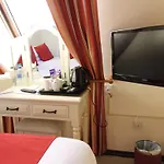 Pilgrims Hotel
