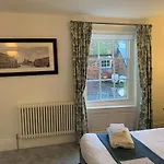 Pilgrims Hotel