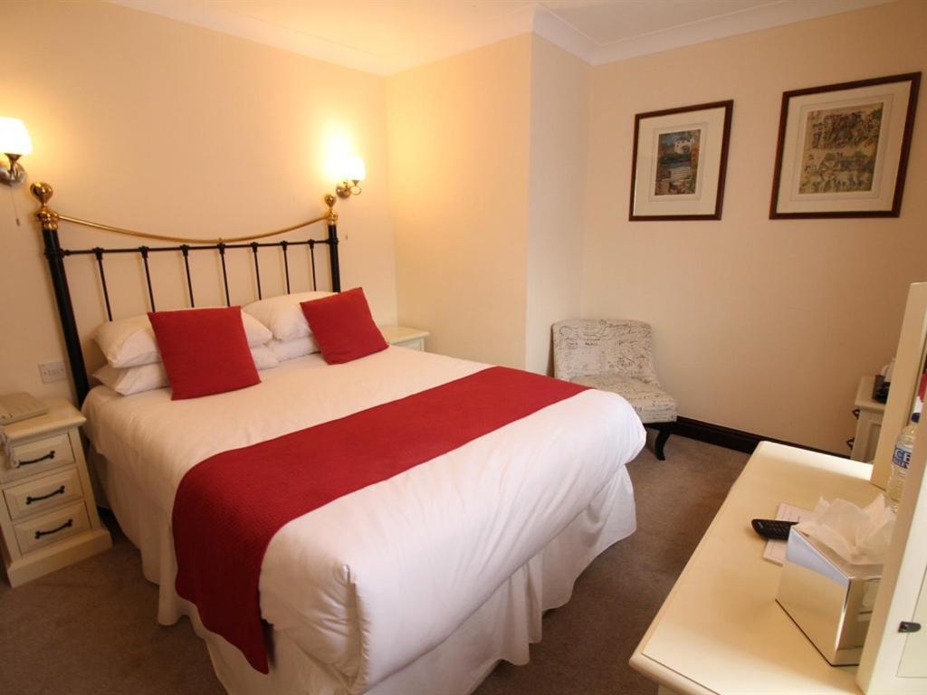 Pilgrims Hotel